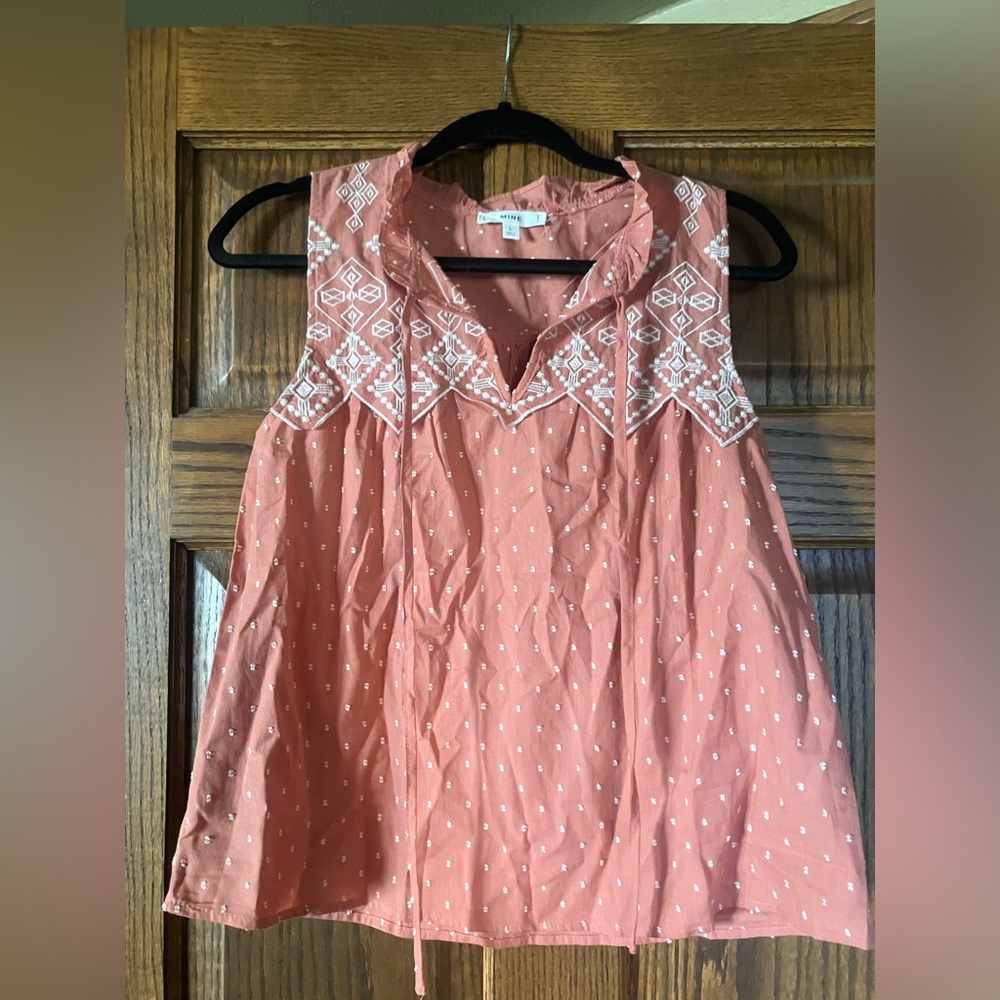 NWOT Mine Embroidered 100% cotton Boho Tank Top Ruffle Resort Wear Peach Large